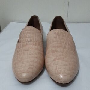 JACK ROGER Audrey Croc Blush Cream Or Tan Loafers